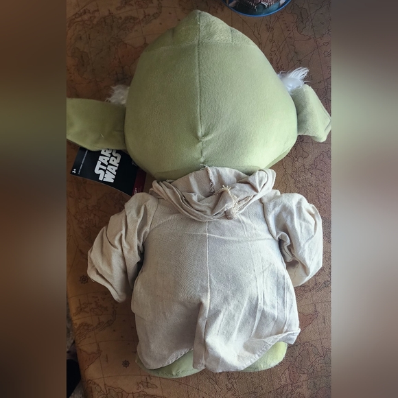 Star Wars Yoda Plush Standing Door Greeter - Picture 7 of 11